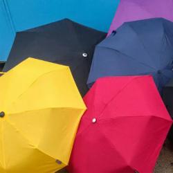 定製雨傘——企業最喜歡的夏日促銷禮品方案